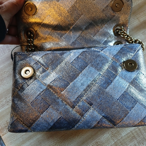 Kurt Geiger NWT Kensington W/Multi Colored Raven & Dustbag - Picture 8 of 8